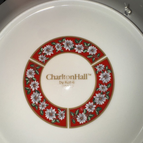 Set of 3 salad Plates Charlton Hall Traditions Kobe White Floral on Red Horse - Picture 5 of 5
